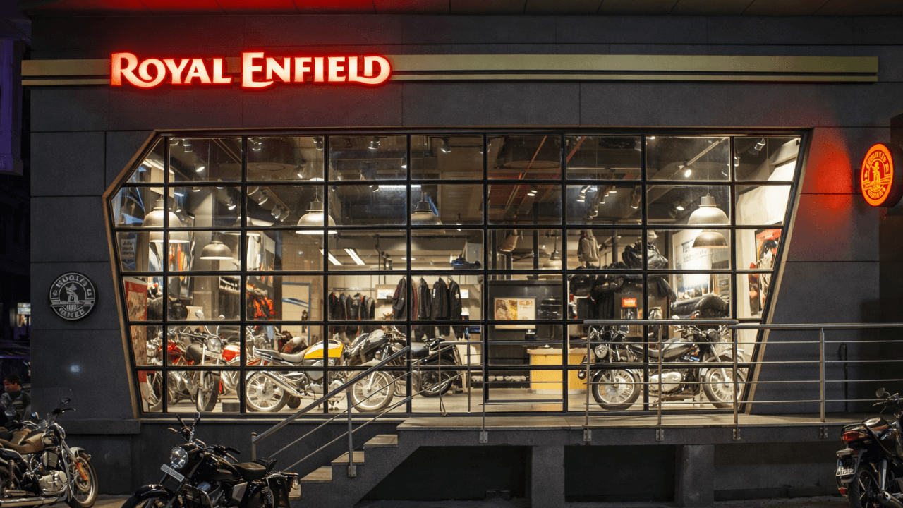 Showroom Branding Services in Delhi